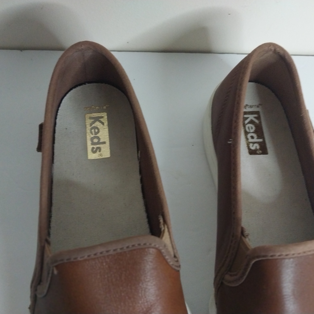 Keds Softerra Size 9 Brown Leather Slip-On Loafers. - Picture 4 of 11